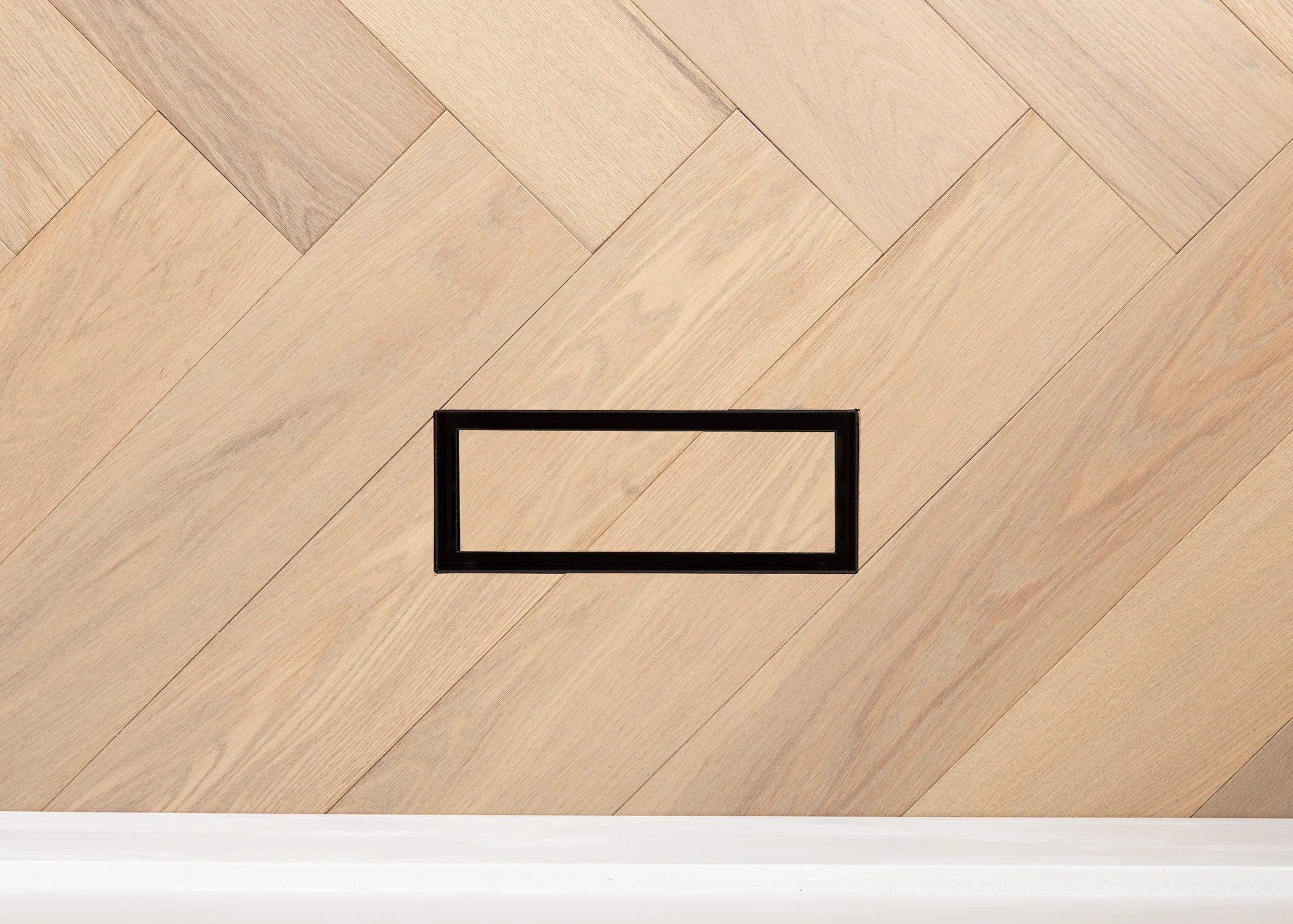 Flushmount Lite Matte Black 3"x10" - PRO