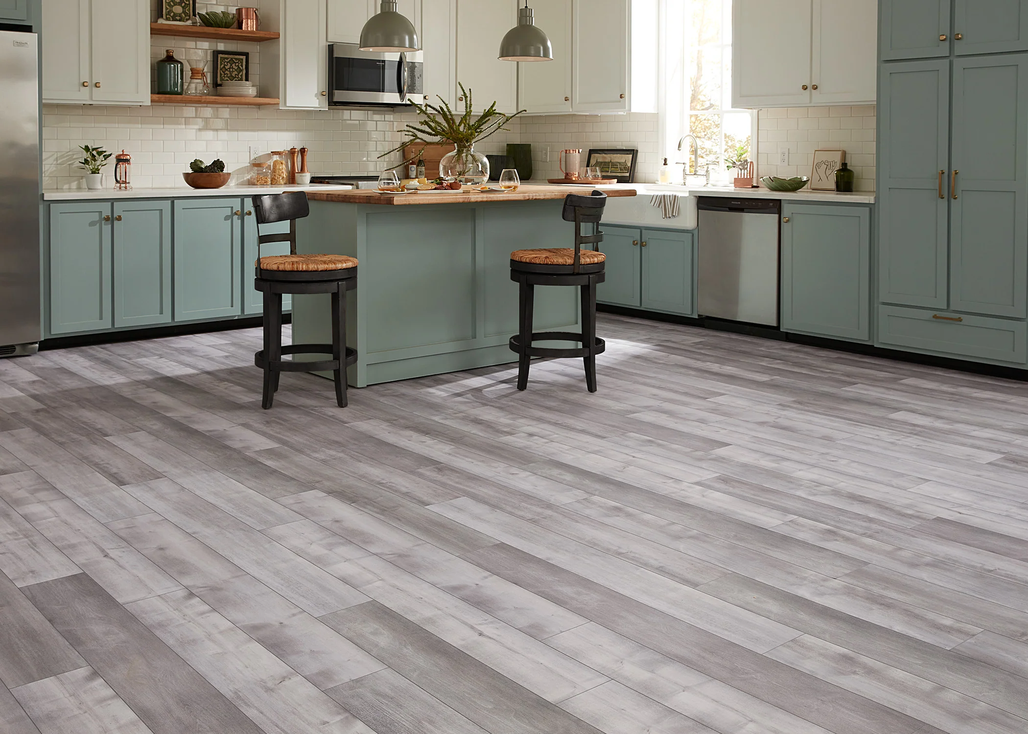 287-5mm-w-pad-mount-washington-birch-waterproof-rigid-vinyl-plank-flooring-6-81-in-wide-x-51-in-long-3.webp 5mm w/pad Mount Washington Birch Waterproof Rigid Vinyl Plank Flooring 6.81 in. Wide x 51 in. Long