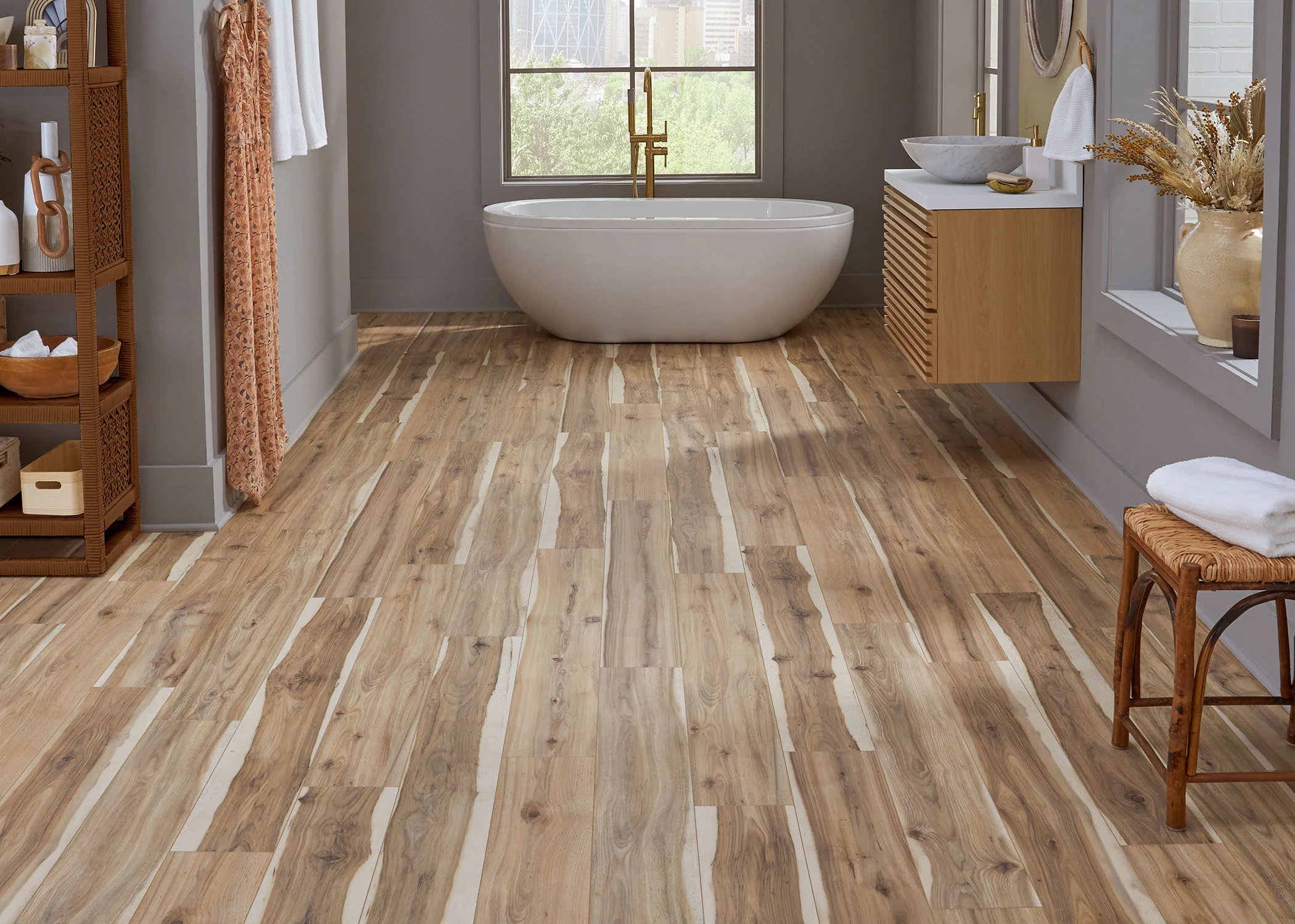 3193-5mm-w-pad-royal-hampton-hickory-waterproof-rigid-vinyl-plank-flooring-6-81-in-wide-x-51-in-long-2.webp 5mm w/pad Royal Hampton Hickory Waterproof Rigid Vinyl Plank Flooring 6.81 in. Wide x 51 in. Long
